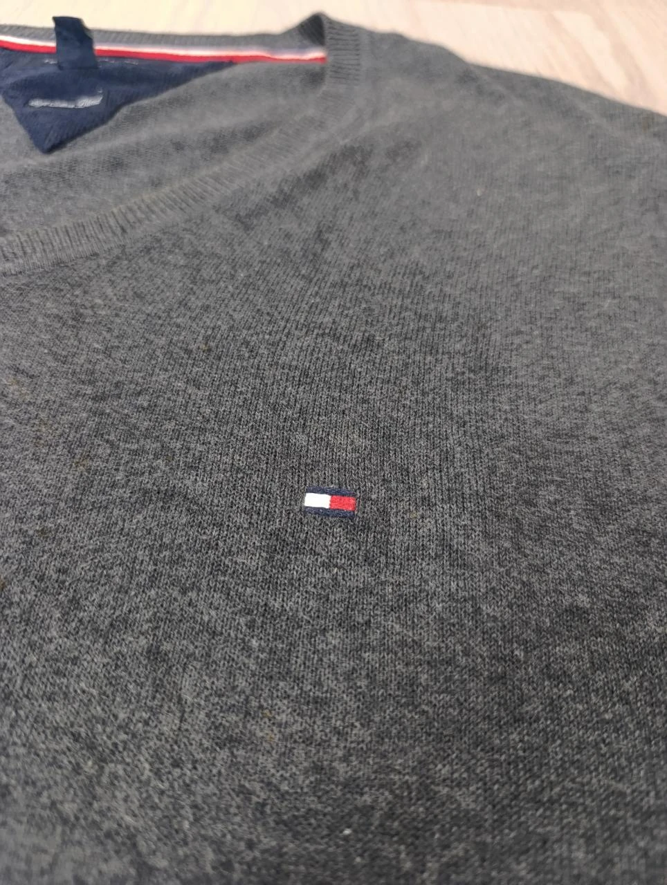 Tommy Hilfiger Gray V-Neck Sweater Men's XXL – photo 4